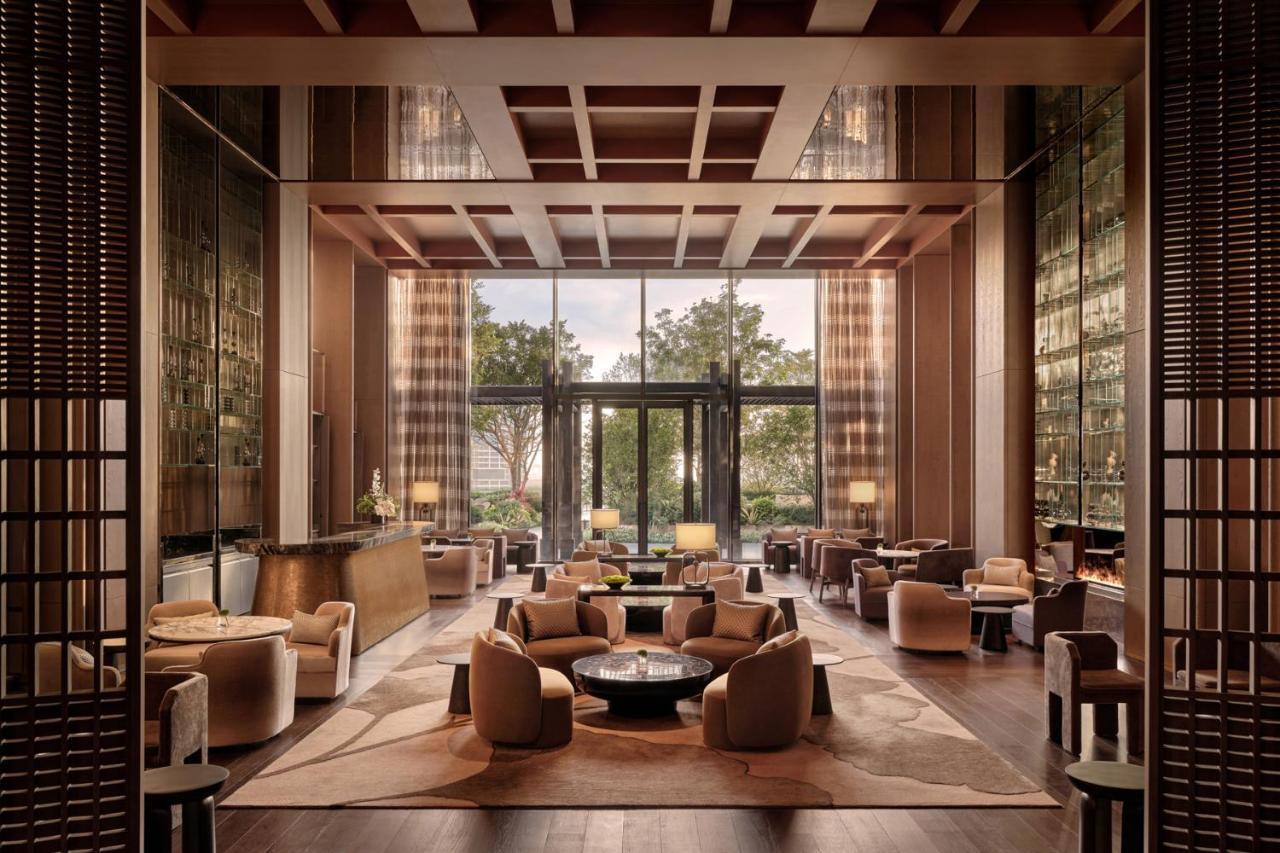 Conrad Shenzhen, The First Art Museum Hotel In Greater Bay Area With The Stunning Bay And Sunset View In The Hotel Terrace Екстериор снимка