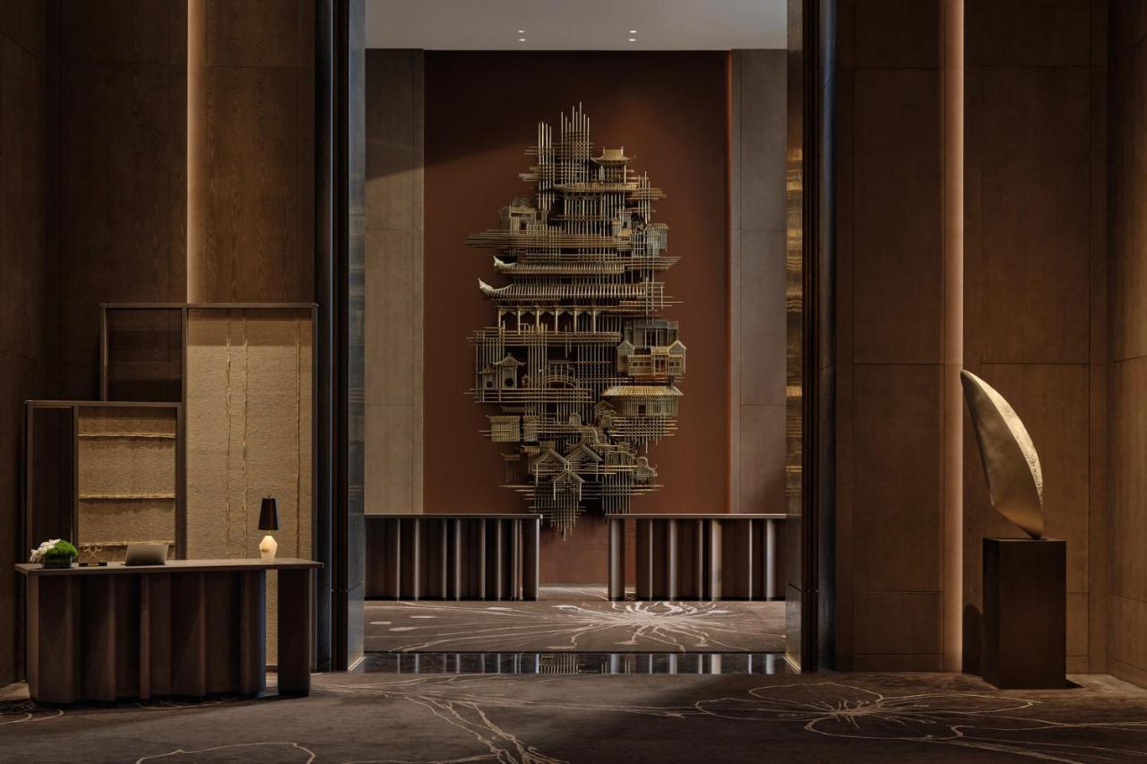 Conrad Shenzhen, The First Art Museum Hotel In Greater Bay Area With The Stunning Bay And Sunset View In The Hotel Terrace Екстериор снимка