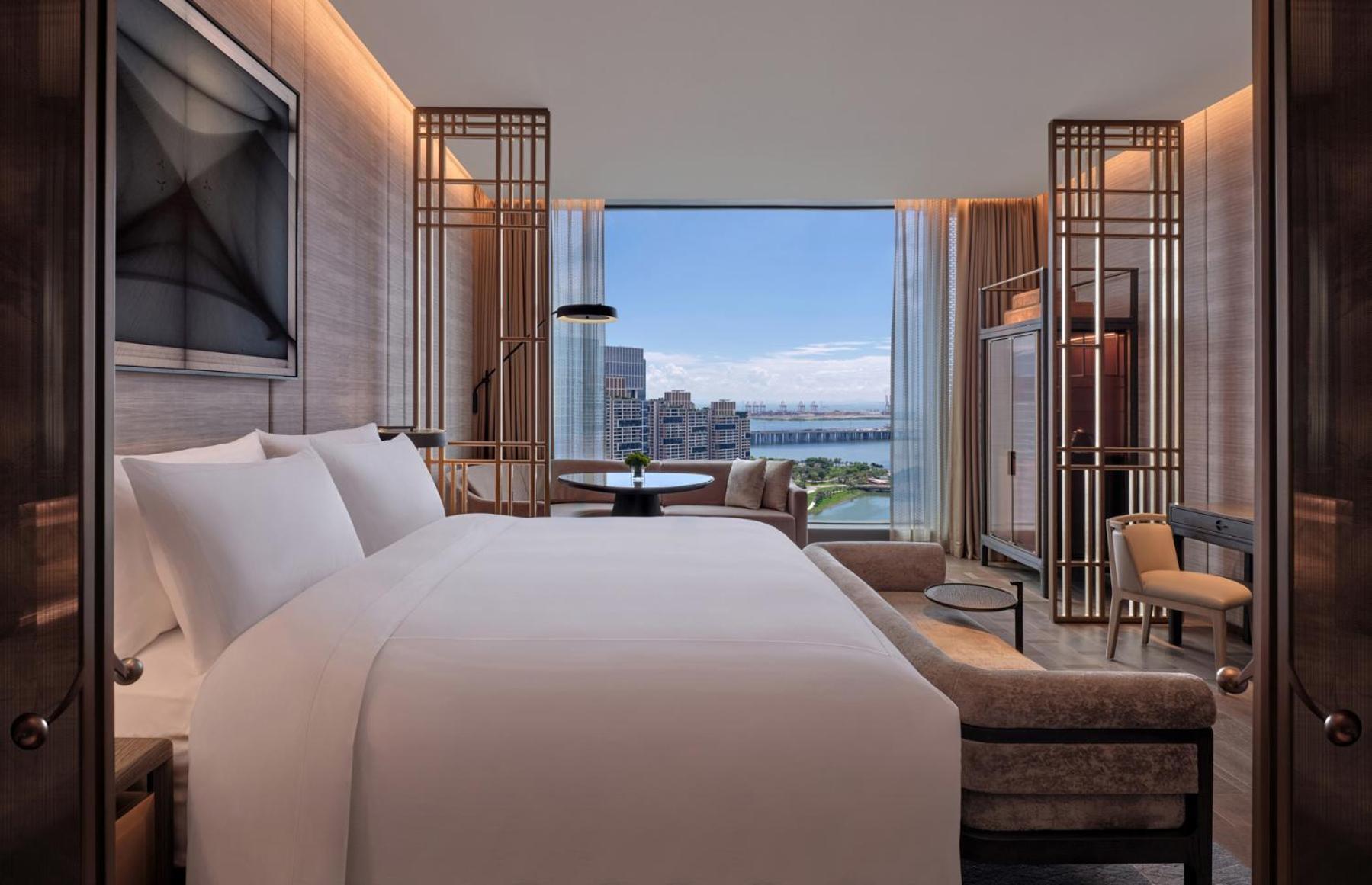 Conrad Shenzhen, The First Art Museum Hotel In Greater Bay Area With The Stunning Bay And Sunset View In The Hotel Terrace Екстериор снимка
