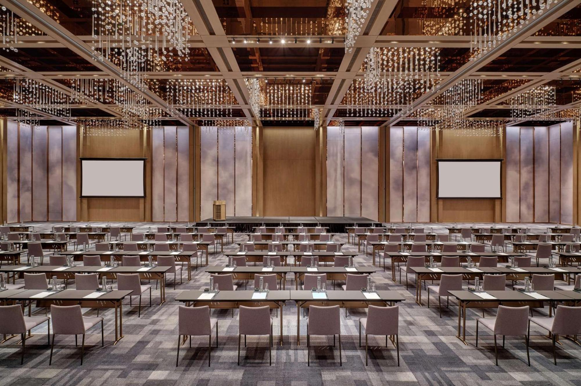 Conrad Shenzhen, The First Art Museum Hotel In Greater Bay Area With The Stunning Bay And Sunset View In The Hotel Terrace Екстериор снимка