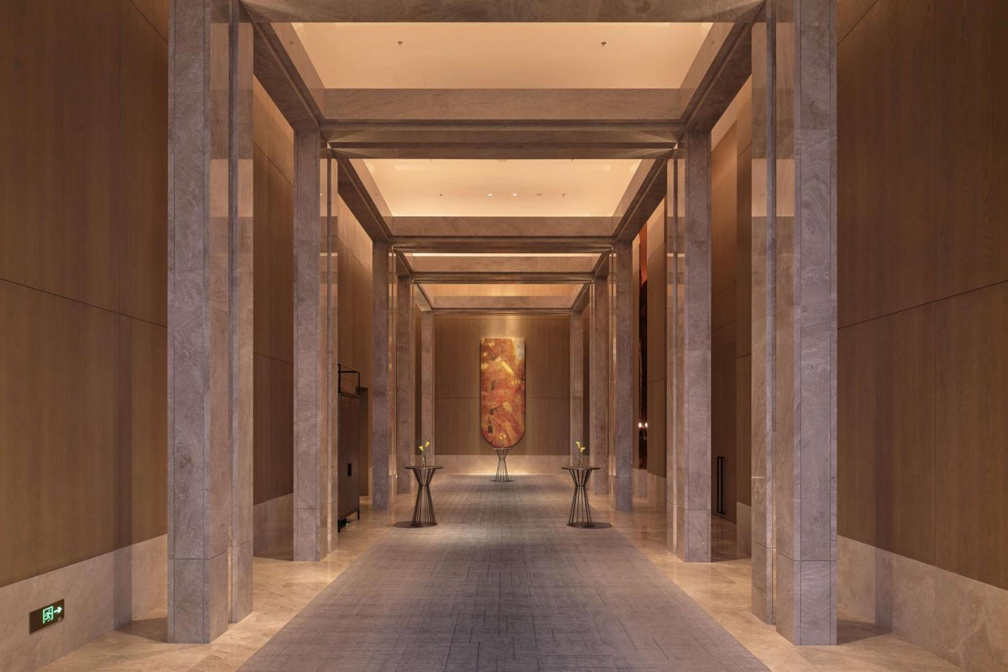 Conrad Shenzhen, The First Art Museum Hotel In Greater Bay Area With The Stunning Bay And Sunset View In The Hotel Terrace Екстериор снимка