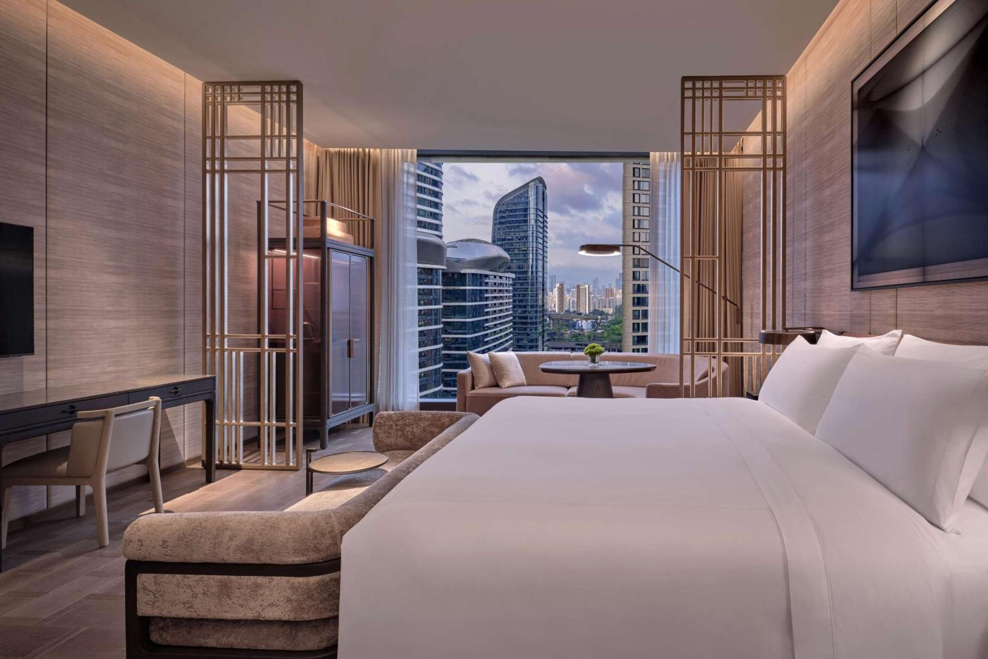 Conrad Shenzhen, The First Art Museum Hotel In Greater Bay Area With The Stunning Bay And Sunset View In The Hotel Terrace Екстериор снимка