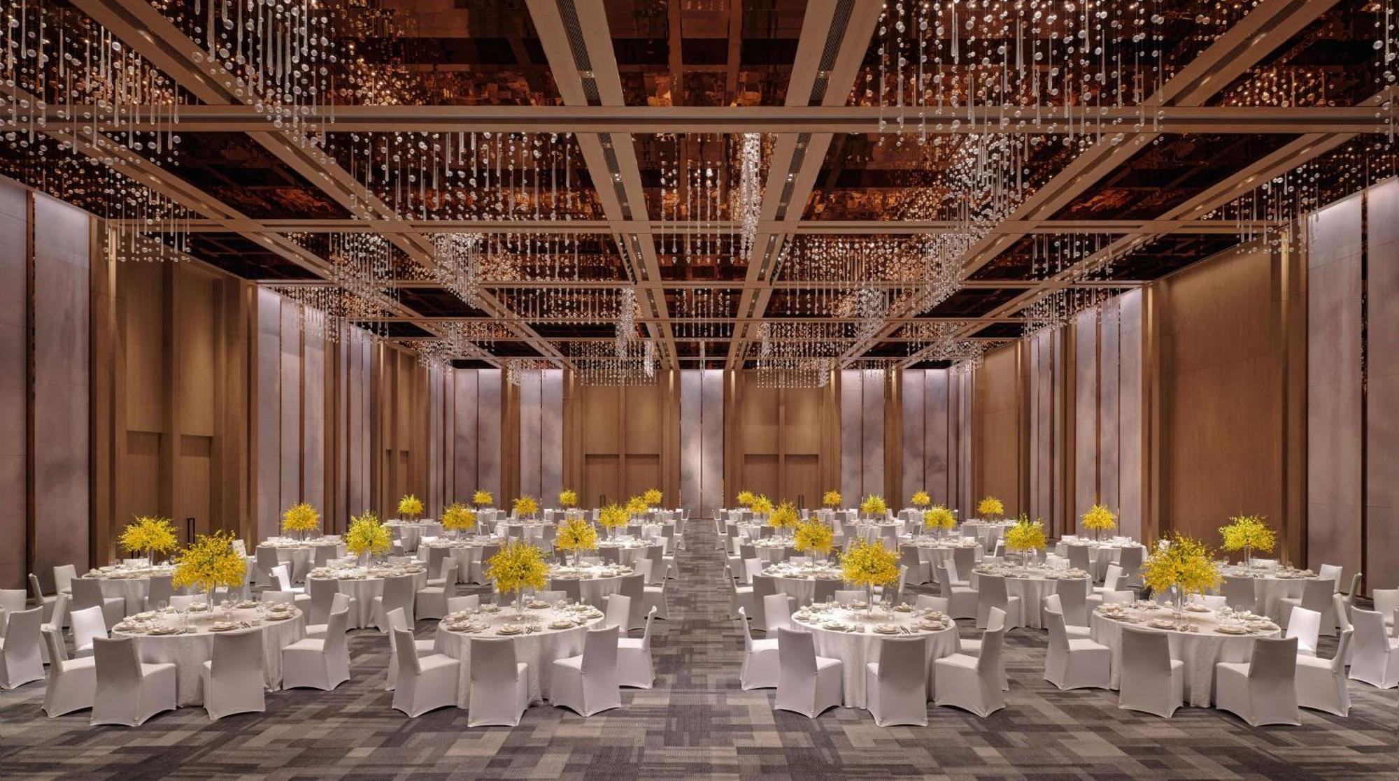 Conrad Shenzhen, The First Art Museum Hotel In Greater Bay Area With The Stunning Bay And Sunset View In The Hotel Terrace Екстериор снимка