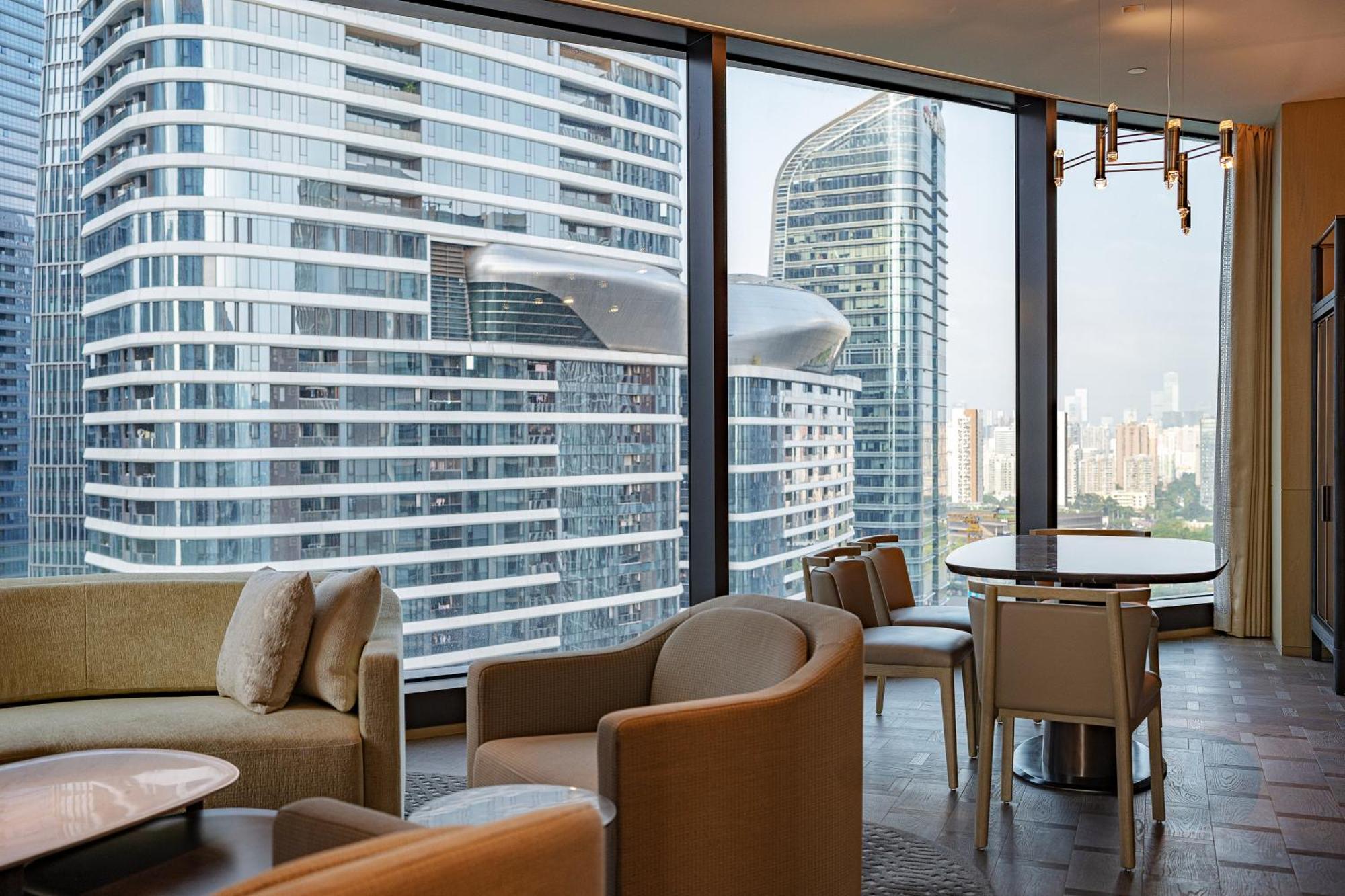 Conrad Shenzhen, The First Art Museum Hotel In Greater Bay Area With The Stunning Bay And Sunset View In The Hotel Terrace Екстериор снимка